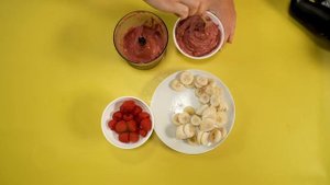 Вкусное домашнее мороженое из банана и ягод