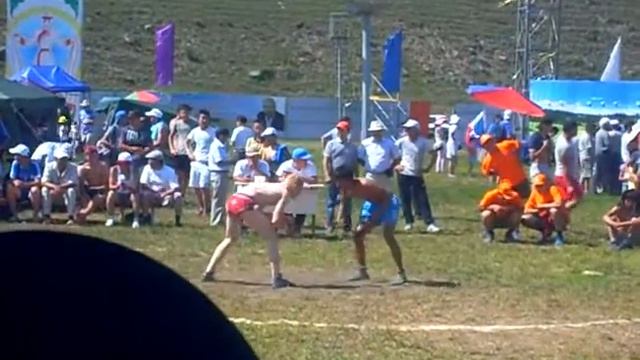 Классный приём "борьба"(Областной Cур-Харбан 2016 п.Бохан ) смотреть онлайн