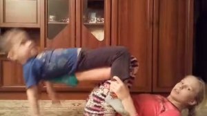 Наше первое видео// Трюк для двоих