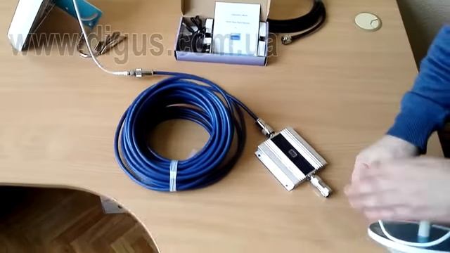 Усилитель 3G сигнала ICS7MINI-W 2100 mHz. Комплект с 3G антеннами и кабелем. смотреть онлайн