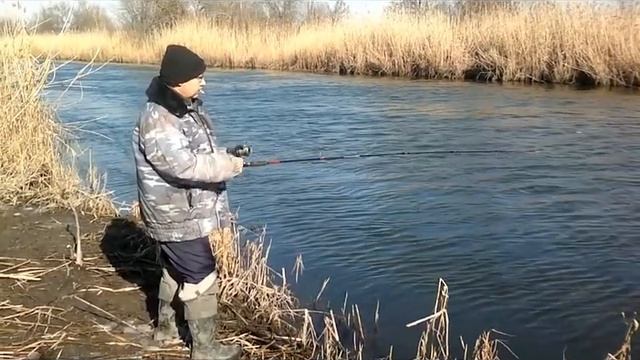 Рыбалка в новочеркасске сегодня. Новочеркасск река Аксай. Рыбалка река Аксай. Дон рыбалка Новочеркасск. Теплый канал Ростовская область рыбалка.