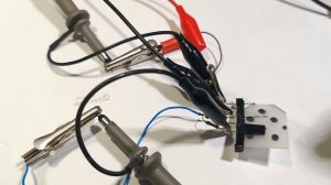 Эта радиодеталь задерживает ВРЕМЯ.Ультразвуковая линия задержки