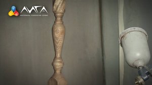 35. Отделка лестниц. Морилка и грунт для балясин лестницы (2 из 5)