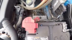 Стоит ли ставить уплотнитель под капот-Renault Logan 2.