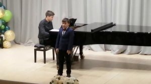 Мама меня учит музыке, слова Е. Серовой, музыка А. Петрова