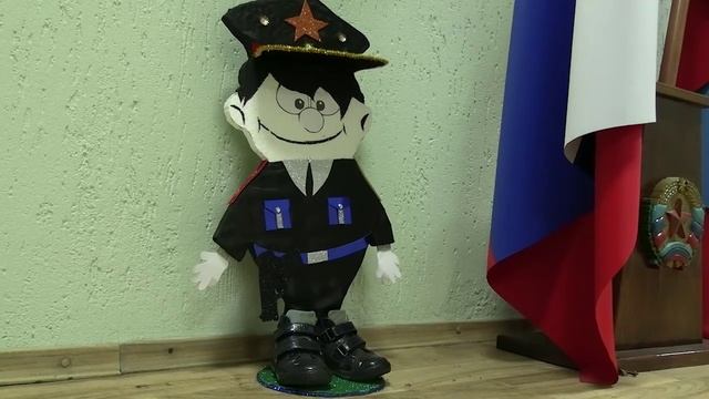 Сотрудники МВД по Луганской Народной Республике поздравили ребят из «Незабудки» с Днем защиты детей