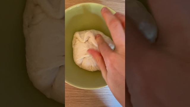 Пицца с грушей и горгонзолой