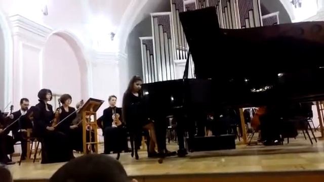 Выступление с оркестром (Гусейнова Лейла, 3 класс,г.Томск) смотреть онлайн