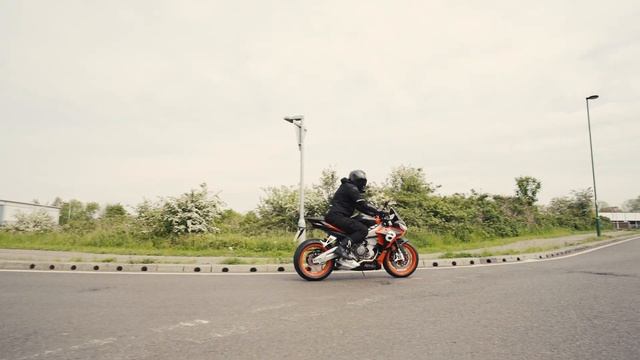 Aprilia Tuono 660 How Good It Really Is ??? смотреть онлайн