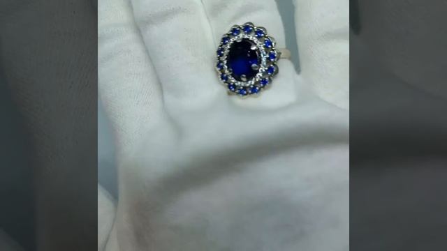 Роскошное серебряное женское кольцо с синими фианитами Генхелия смотреть онлайн