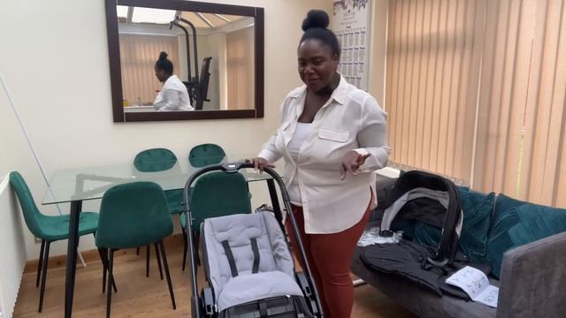 BABY PRAM UNBOXING & SET UP | HAUCK Saturn R Stroller & Carrycot | Pram Review UK | Daily Dupz смотреть онлайн