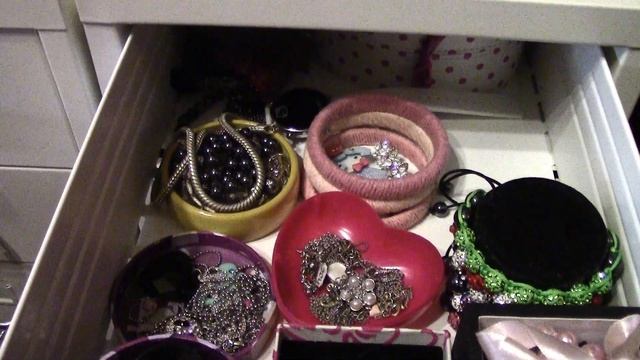 Моя коллекция бижутерии смотреть онлайн