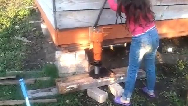 Подьем дома домкратом своими руками. Процесс подьема дачного домика легко и самому. Без крана