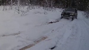 Chevrolet niva. Шевроле нива, зимний оффроад. Шнива в лесу.