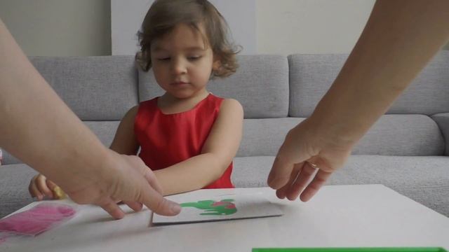 Развивающее видео для детей . Веселый Маленький Динозаврик. Mika Miracle. Поделка из песка . смотреть онлайн