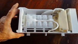 Liebherr CS 2061 Ice maker Tray replacement