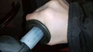 Устанавливаем новые грипсы и рычаг переднего тормоза на питбайк BSE-125