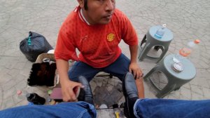$1 STREET SHOE SHINE (20 YEARS EXPERIENCE!) by "Domingo" 🇲🇽 Pochutla, OAXACA, MEXICO (ASMR Relax)