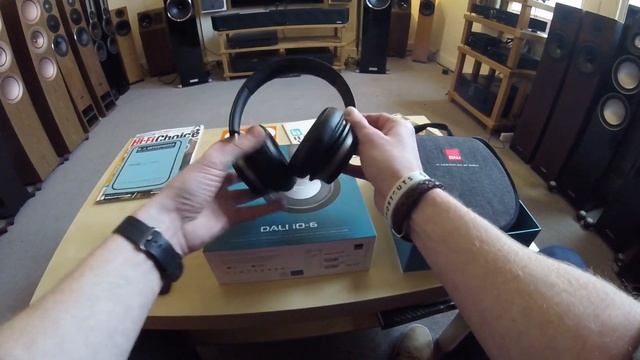 Dali iO-6 headphones unboxing POV смотреть онлайн