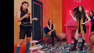 ITZY "달라달라 (DALLA DALLA)" but only Yeji