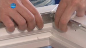 Монтаж фурнитуры MACO MULTI-POWER на створке из ПВХ