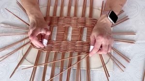 Корзина из бумажной лозы.  УРОК 1 Плетение дна и формирование бортов.