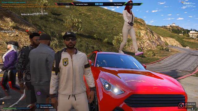 ПОДАРИЛИ МАШИНУ ДЕВУШКЕ... • GTA 5 RP Strawberry смотреть онлайн