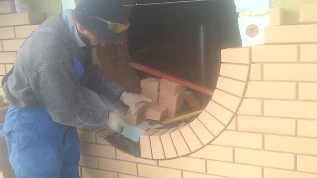 Круглое окно из кирпича смотреть онлайн