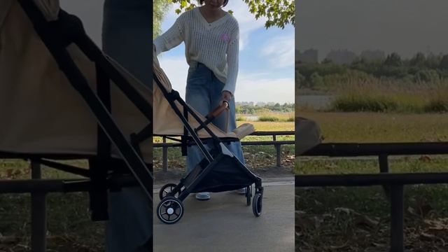 Складывается одной рукой, можно брать коляску в самолет#детскаяколяска #производитель #babystroller