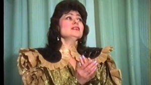 Клара Вишневская. П.Чайковский. Романс "Скажи о чем в тени ветвей".