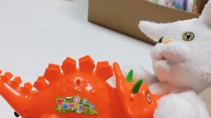 Обзор игрушек с Тошиком/Игрушка бинокль/Заводные игрушки