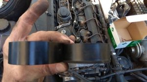 Mercedes W203 прослушка подшипника Замена натяжного ролика Набивка новой смазки обводного ролика.®
