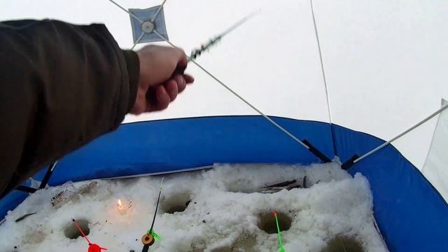 Ловим корюшку на блесну Клык на Белом море (Яндова губа) смотреть онлайн