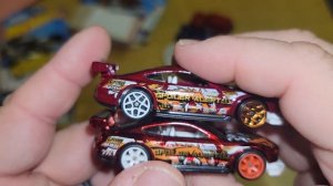 Hot Wheels 2022 Super Treasure Hunt vs mainline Custom ‘18 Ford Mustang GT drift car red j case