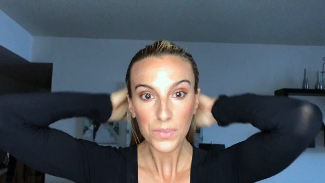 How To Get Chic Slicked Back Hair | Tutorial (EASY) | Lisa DiCicco Cahue смотреть онлайн