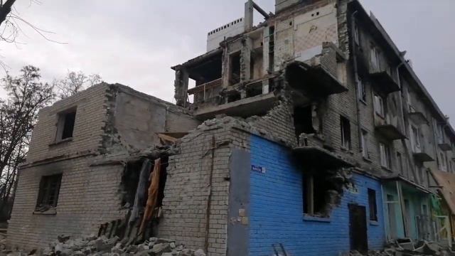 Мариуполь. Левый берег проспект Победы. Ремонты. смотреть онлайн