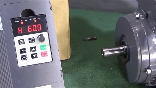 XSY-AT1 VFD & 3 Phase Motor Bench Test Review Mini Lathe & Myford.. смотреть онлайн