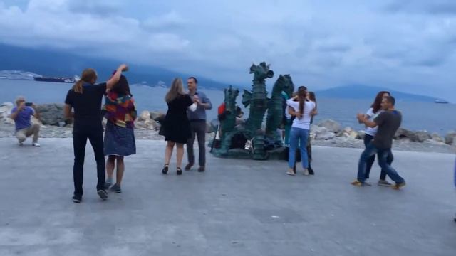 Опен-эйр бачата на набережной | Школа танцев для взрослых в Новороссийске AC DANCE | Бачата, хастл