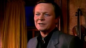 Сергей Есенин. Не бродить, не мять в кустах багряных...