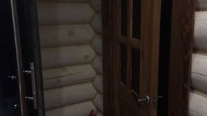 Теплый шов внутри  бани герметиком Реммерс, утепляем баню правильно