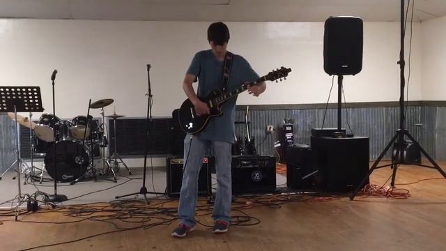 Nugent Riffs with Roberts pickups - played by Jarred Burns смотреть онлайн