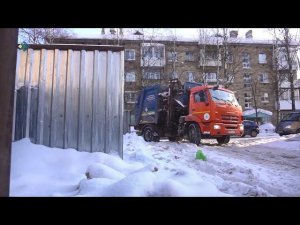 Мусоровозы застревают во дворах Ухты