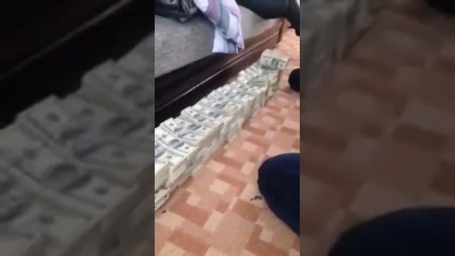 Как выглядит 100 млн  долларов