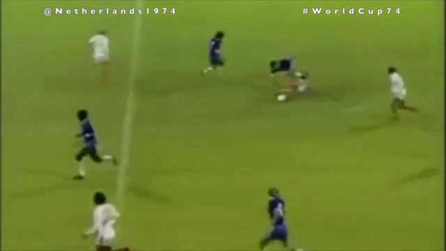 Willem van Hanegem 3 tackles vs Brazil #WorldCup74 смотреть онлайн