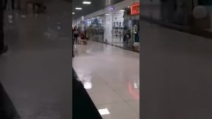 Потоп в Волгограде в ТЦ КОСМОС КИРОВСКИЙ 06 05 2015
