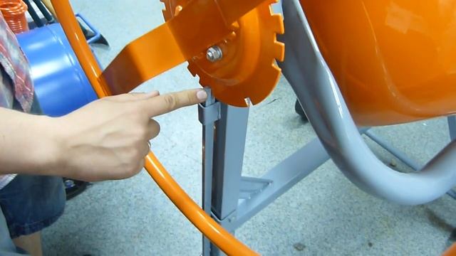 Бетономешалка Кратон "BeeTone" 190 (190 л) от магазина ДРОВОСЕК г. Красноярск смотреть онлайн