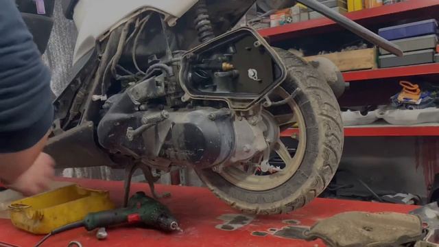 Ремонт Honda Dio AF 35 ZX Хтож так накосячив? Запчастини дороще мотора!