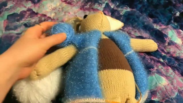 Вяжи! Одевай! Люби! Игрушка спицами. История одной игрушки. Зайчишка Тилли.