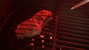 Как приготовить стейк рибай на гриле? Совет от Big Green Egg!