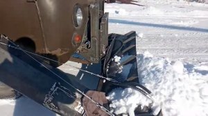 Снегопогрузчик на УАЗ (снегоочиститель, навесное оборудование на УАЗ)